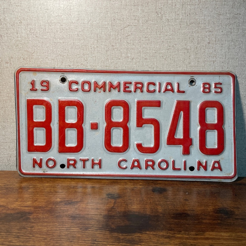 Vintage 1985 North Carolina Commercial License Plate‎ BB-8548 Red White NC Tag